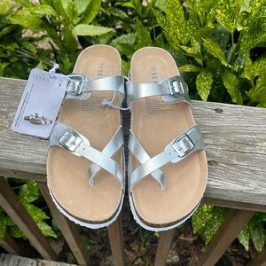Women's Silver Metallic Leather Footbed Sandals-Sz 9